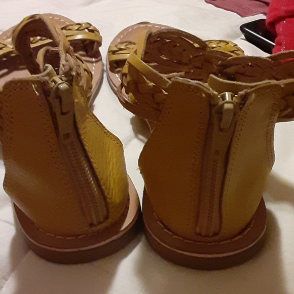 Seychelles Leather Sandals - Picture 3 of 5